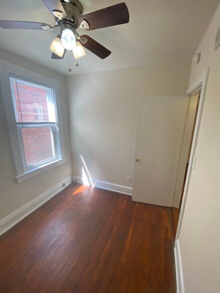 Building Photo - 3009 Ellwood Ave