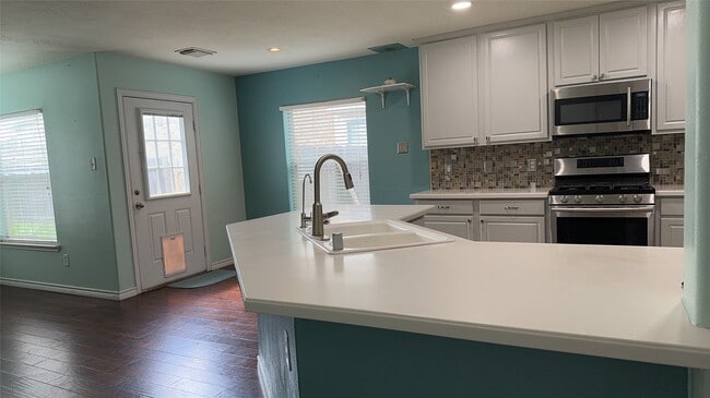 Building Photo - 9735 Beckwood Post Dr