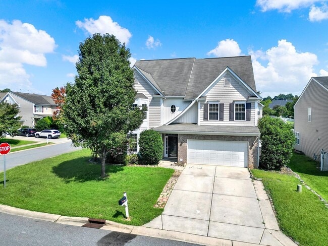 Building Photo - Stunning 6 Bed 3.5 Bath Home in Davidson!
