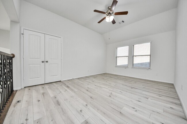 Building Photo - 24111 Golden Fallow Dr