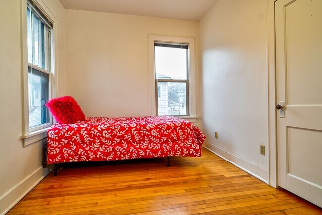 Building Photo - 212-214 N. Blount St.