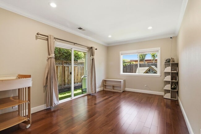 Building Photo - Wow! What a Great Home! Available Soon!