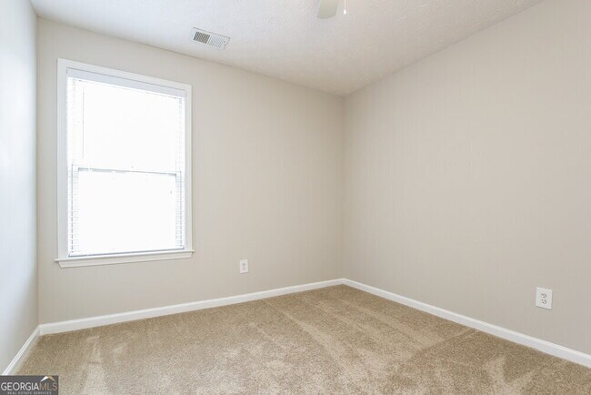 Building Photo - 2159 Caneridge Dr