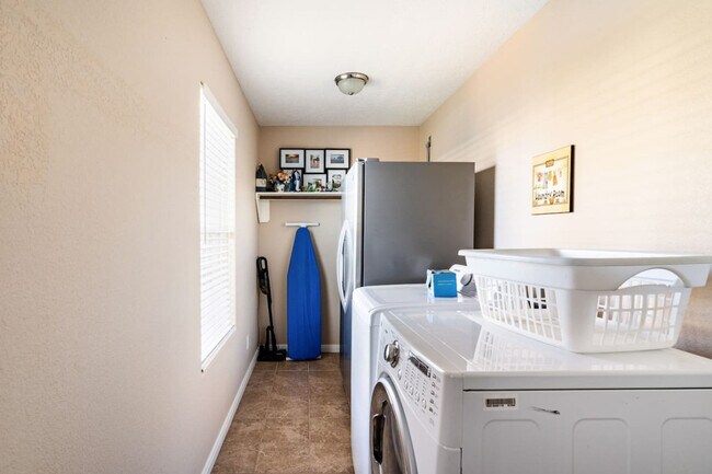 Building Photo - 820 Sandollar-SI ID1351282P