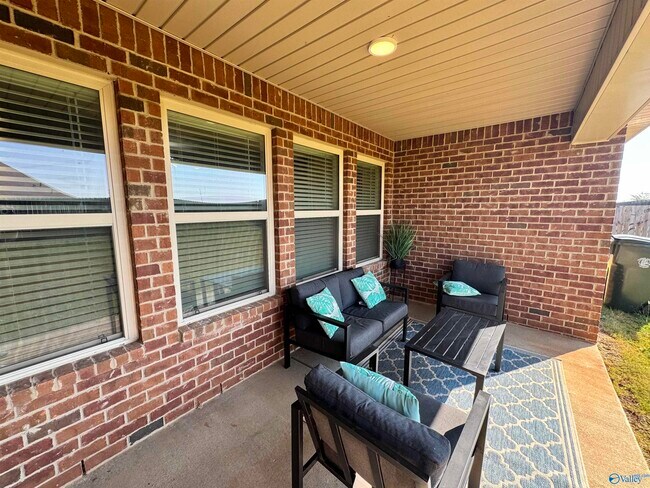 Building Photo - 183 Tobin Ln