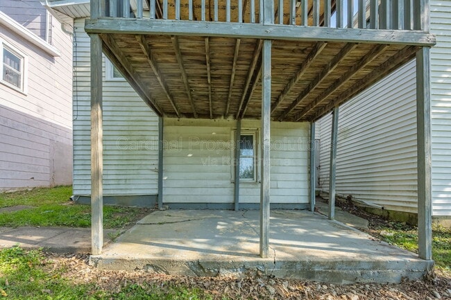 Building Photo - 1845 Kahn Ave