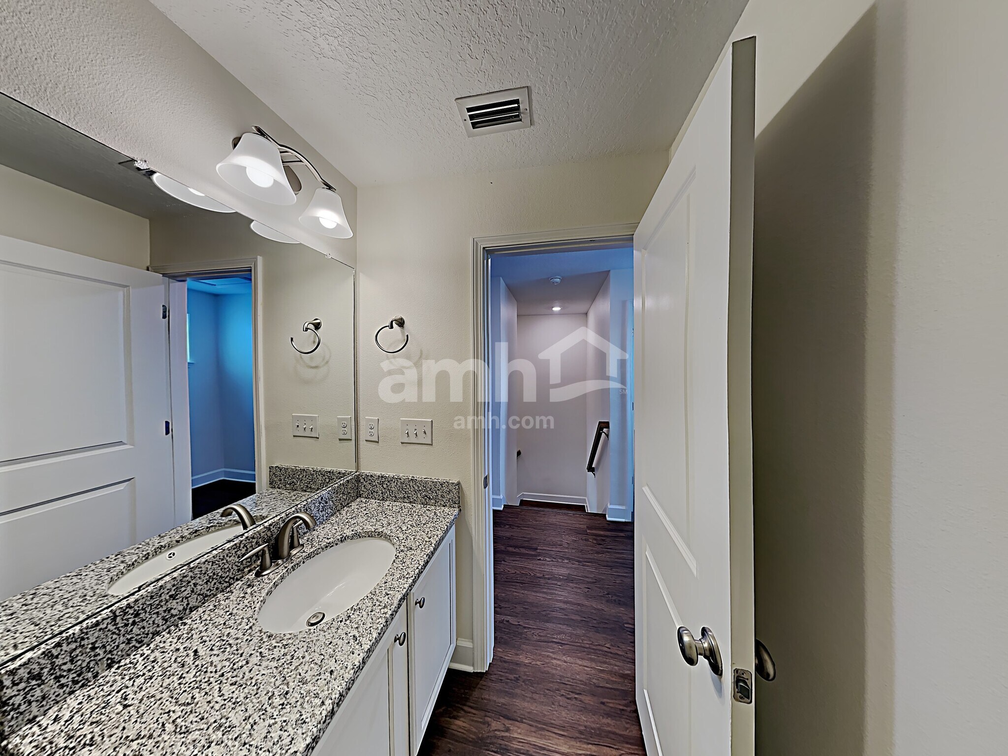 Building Photo - 505 Pine Terrace Dr