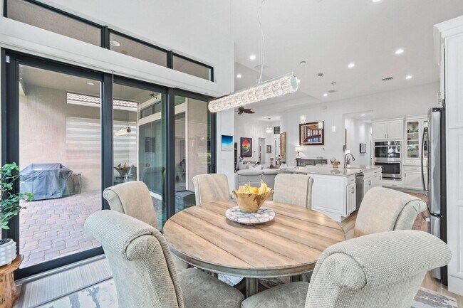 Building Photo - 9368 Cantal Cir E