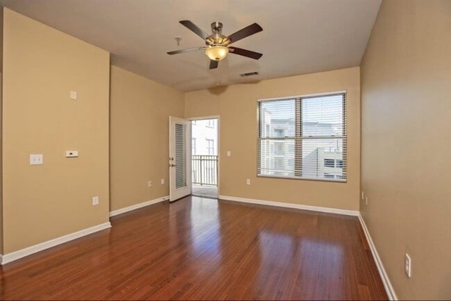 Building Photo - 870 Mayson Turner Rd NW