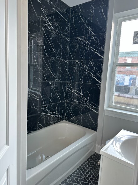 Building Photo - 3034 N 22nd St