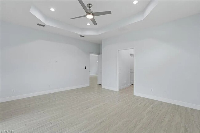 Building Photo - Spacious 4 Bedroom, 3 Bath Single-Family H...