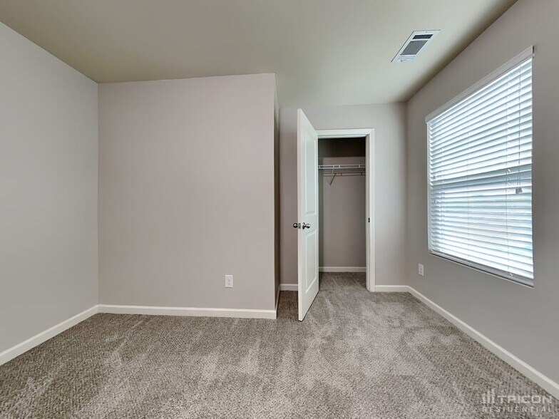 Building Photo - 312 Merigold Way
