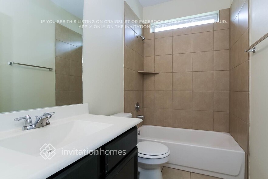 Building Photo - 3327 Orchid Trace Dr
