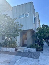 Building Photo - 997 24th St