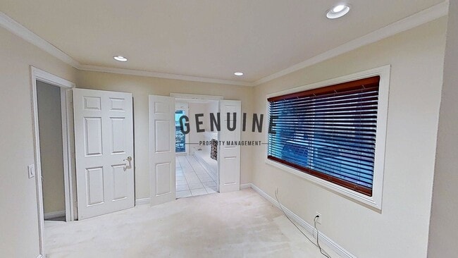 Building Photo - Large 4 Bedroom House with Pebble Bottom Pool - Backyard Oasis!