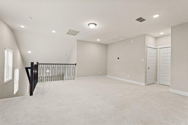 Building Photo - 10972 Hewitt Cliff Ln
