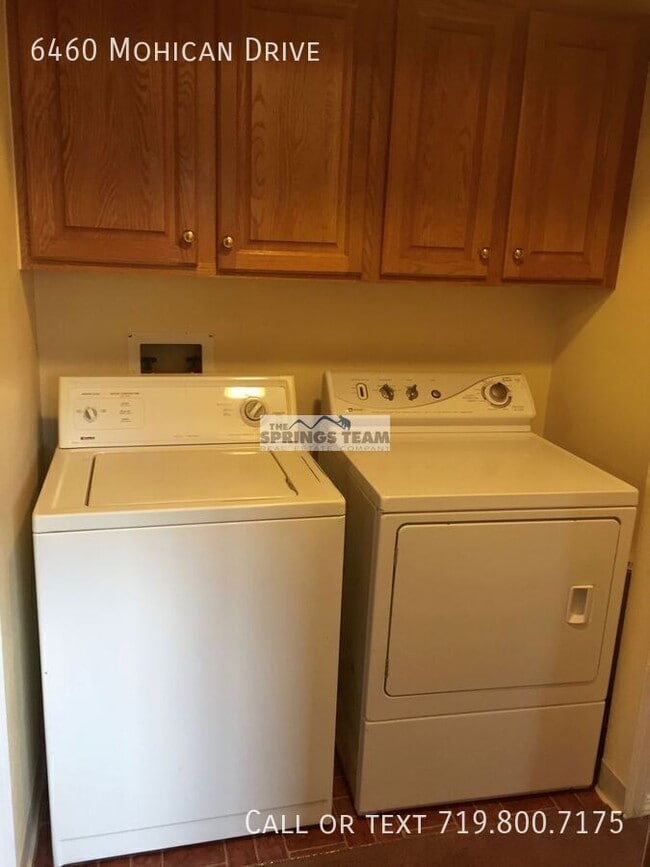 Building Photo - 6460 Mohican Dr