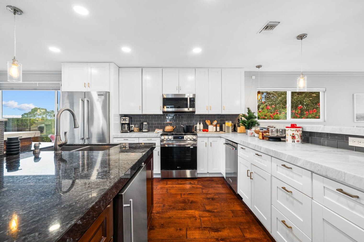 Building Photo - 5870 Cactus Way