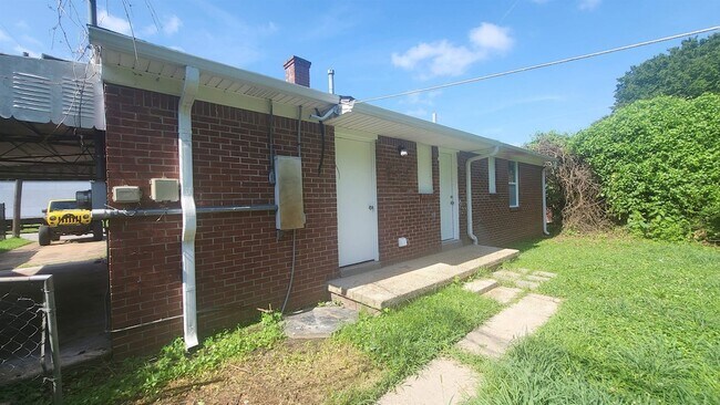 Building Photo - 4220 Gailwood Ave
