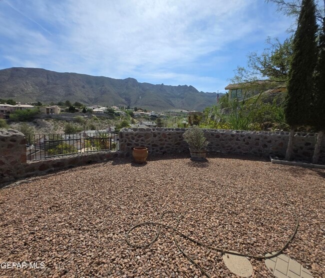 Building Photo - 316 Barbaree Dr