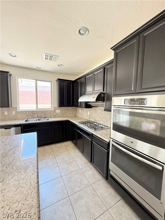 Building Photo - 6531 Dunns River St