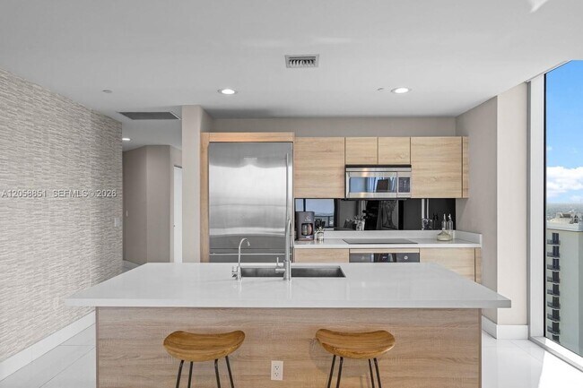 Building Photo - 16385 Biscayne Blvd