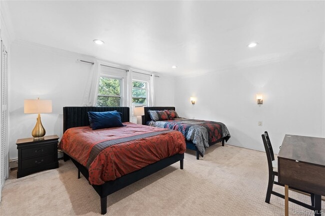 Building Photo - 46 Crown St