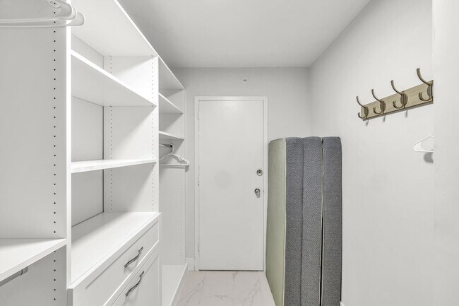 Building Photo - 1620 S Ocean Blvd