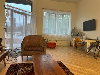 Building Photo - 302 E Uintah St