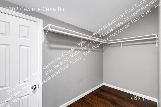 Building Photo - 5702 Charlie Chan Dr