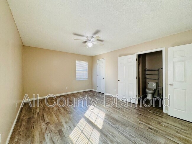 Building Photo - 167 Lauren Ln