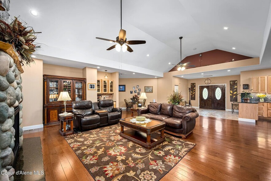 Building Photo - 14563 N Saddle Ridge Rd
