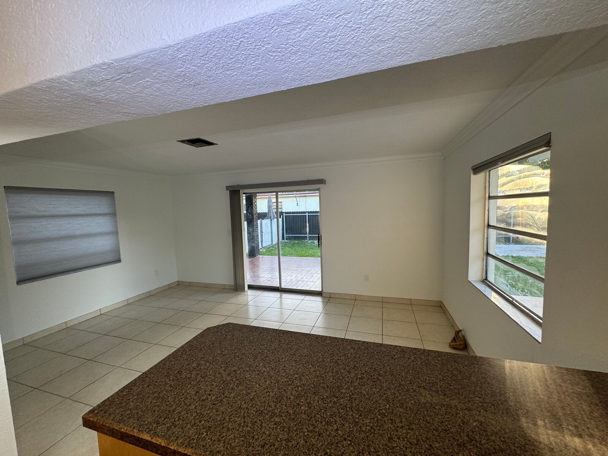 Building Photo - 1350 SW 34th Ave