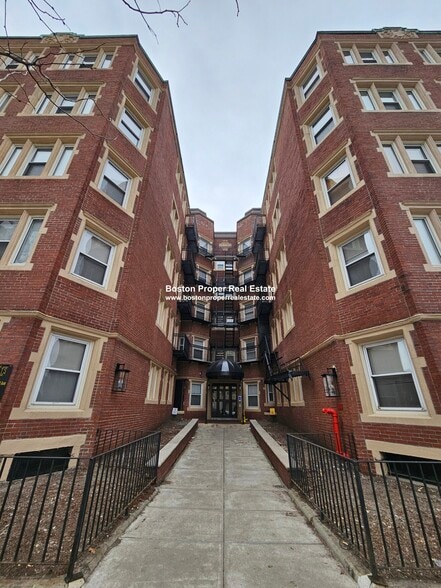 Building Photo - Flats on Westland