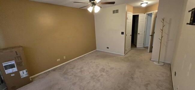 Building Photo - 14713 Golf Rd