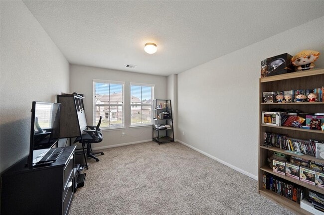 Building Photo - 2277 Forest Chestnut Dr