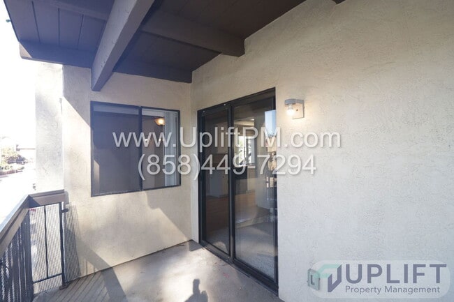 Building Photo - 1908 Via Las Palmas