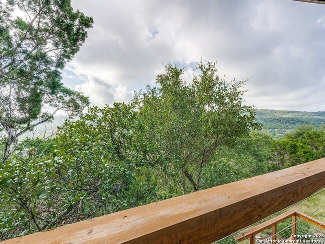 Building Photo - 238 Ledgeview Dr