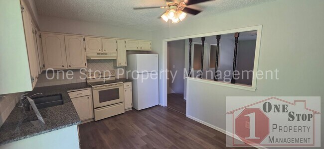 Building Photo - 16618 E 3 Terrace N