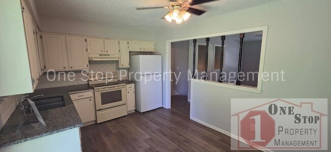 Building Photo - 3 bedroom, 2 bathroom Duplex in Independence