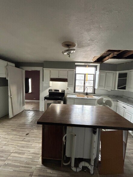 Building Photo - 5341 Goodfellow Blvd