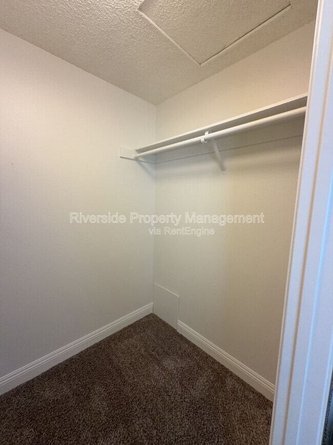 Building Photo - 2255 Cahuilla St