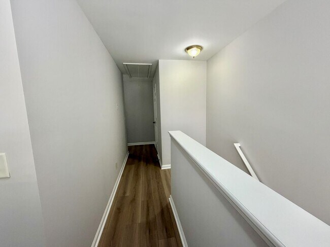 Building Photo - 4216 Rogers Creek Ct