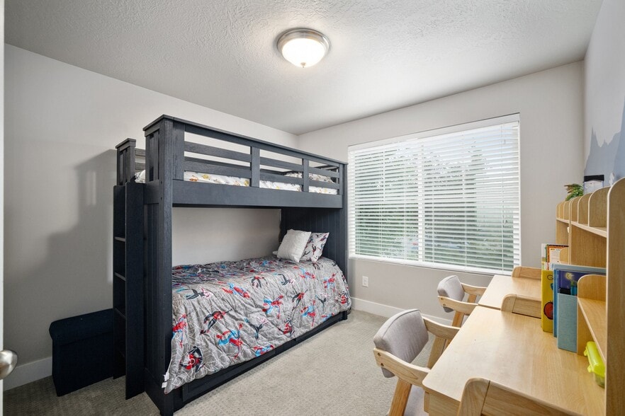 Building Photo - 707 W Ridgeline Dr