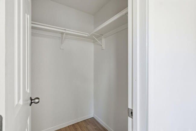 Building Photo - 1redou