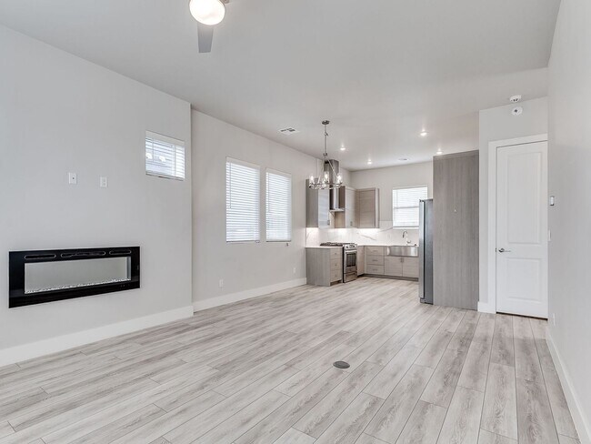 Building Photo - Beautiful New Construction Home in Edmond/...