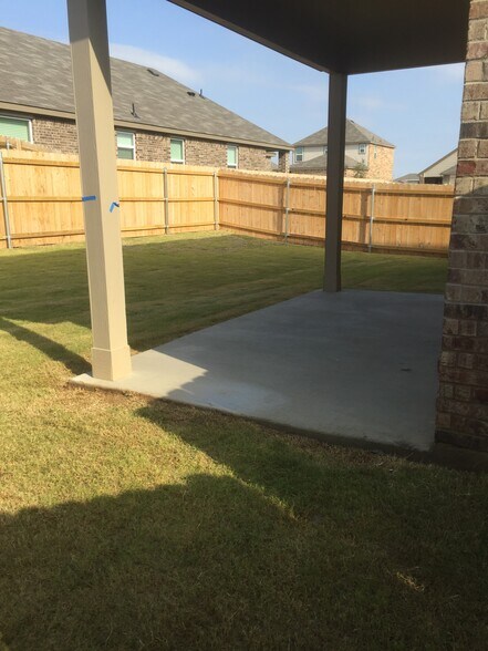 Patio - 3103 Quail St