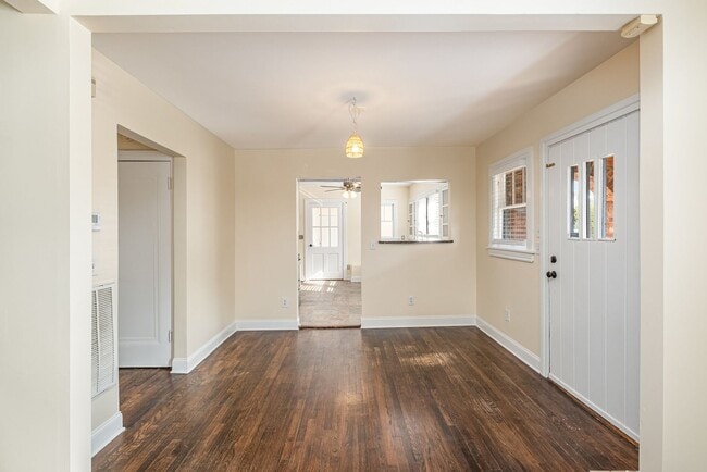 Building Photo - 4 Bedroom  Now Available!