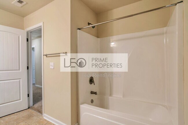 Building Photo - 2513 Shropshire Pl