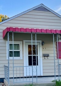 Building Photo - 913 E Emerson St